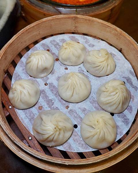 板橋宵夜推薦：排隊美食再添一！清蒸麻辣臭豆腐更勝湯包《56巷