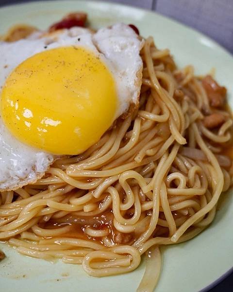 在地人都愛的平價早餐店！新莊中港圖書館旁的《金好吃飲食店》