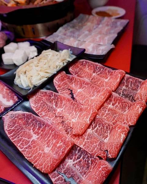 一串10元讓你拿到手軟！開到凌晨5點的夜貓宵夜推薦——正宗麻