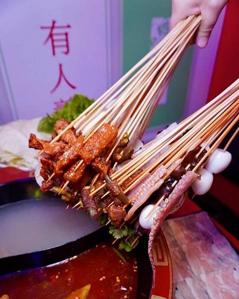 一串10元讓你拿到手軟！開到凌晨5點的夜貓宵夜推薦——正宗麻
