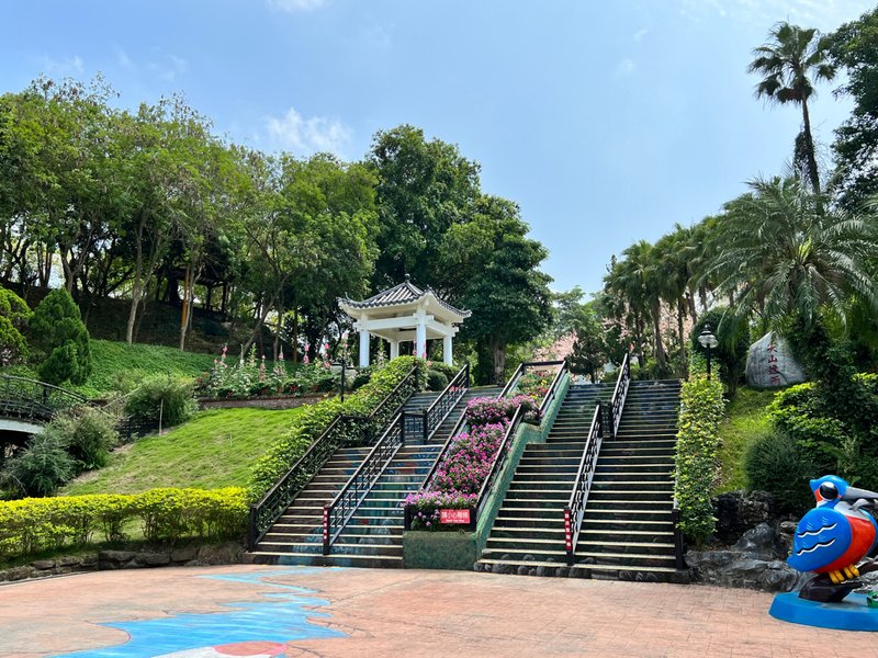 台南景點,台南景點親子,柳營景點,柳營景點推薦,尖山埤江南渡假村,獨木舟,水上腳踏車,小琉球,露水雞,柳營露水雞