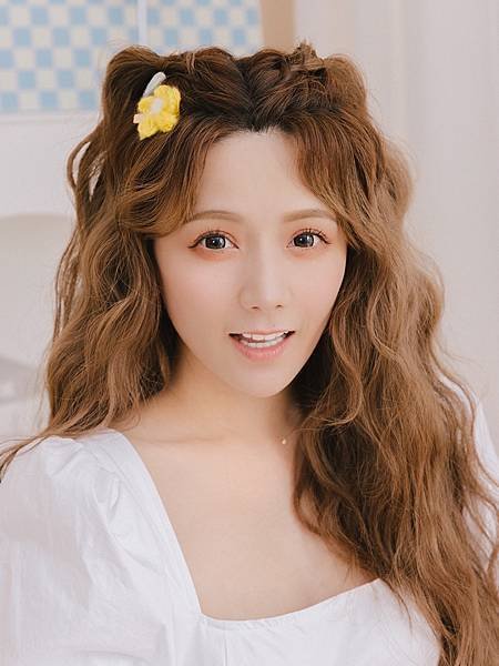 薑是老的辣!10年女神87姊姊出第三本寫真集