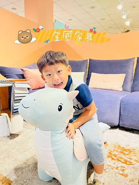 親子最幸福的床邊時光！終於挑到適合我們的床墊 彰化買床墊、沙