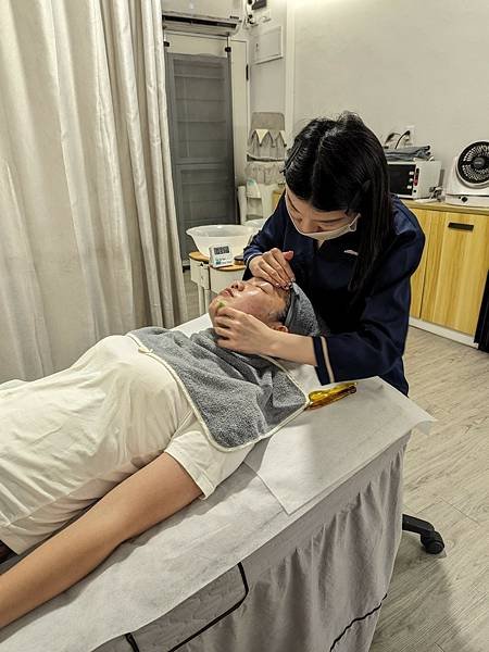 【台中臉部撥筋】花耳採耳會館。放鬆紓壓的好地方