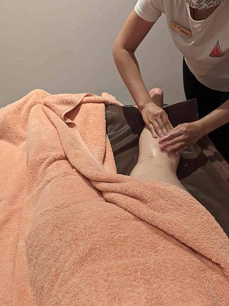 【台中美容SPA推薦】NUPHIZ美學。精油按摩 忙碌後的放