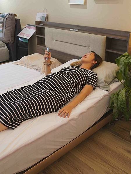 【減壓電動床分享】我們是幸福床店評價。新竹床墊推薦 免床架電