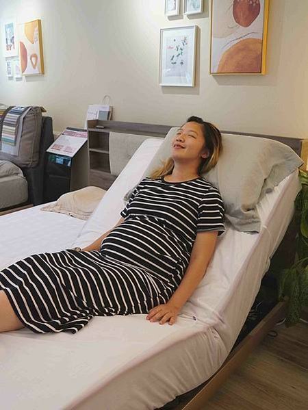 【減壓電動床分享】我們是幸福床店評價。新竹床墊推薦 免床架電