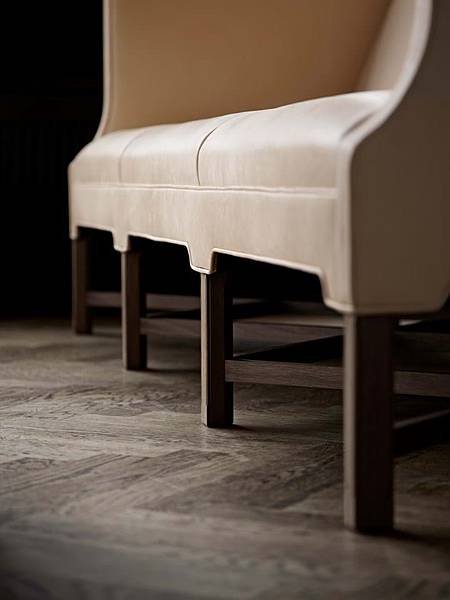 kk41181-walnut-leather-detail