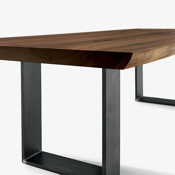 TAVOLI_NEWTON_EXTRA_NATURAL_SIDES_03_01-765x765