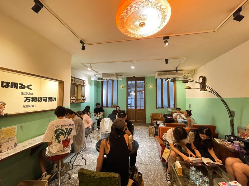 台北中山復古咖啡廳「Tella Tella Cafe」，重現