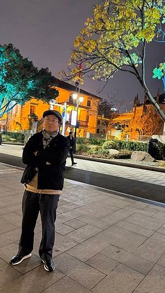 ★李永然律師在導遊的引導下，前往寧波市老外灘遊覽