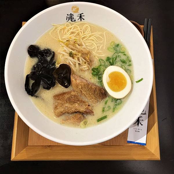 《美食》苗栗市美食｜吃出日式道地拉麵的美味--滝(ㄌㄨㄥˊ)