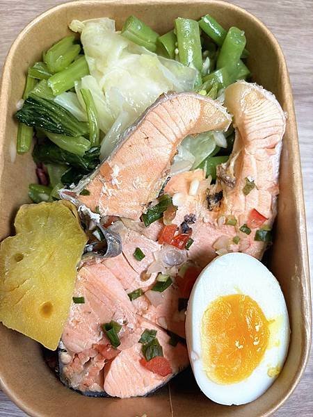 西湖健康餐盒｜【輕靚美】輕食餐盒X機能蔬果飲（台北內科店），