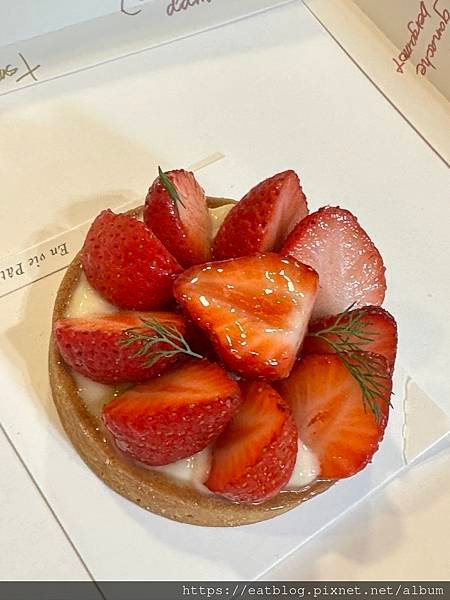 聖諾多黑生日蛋糕｜En vie Pâtisserie 在室甜