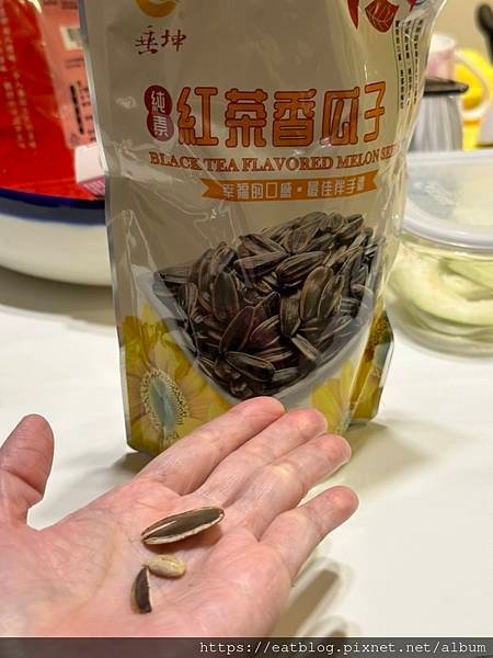 苗栗美食｜好吃種類用搶の垂坤零食店｜Cecilia 西西莉亞