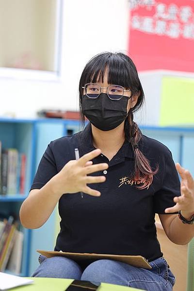 0093圖說：社工黃鈺喬分享到幼兒園宣廣早療的經驗。