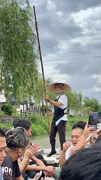 柳川－搭乘木筏穿梭在運河間欣賞美景/水上日式小店的抹茶冰淇淋