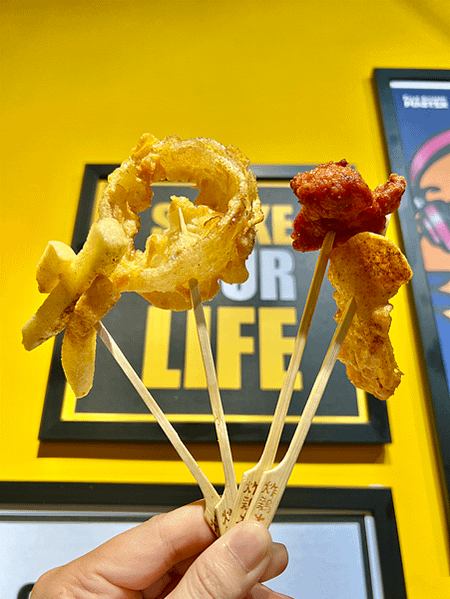 【台北信義區美食】炸鷄大獅-台北醫大店 x 大獅蓋飯真的讚，