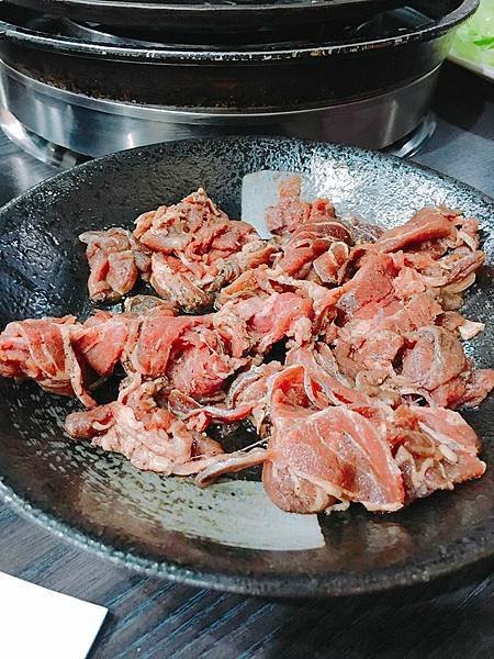 &lt;食記-桃園蘆竹&gt;位於學區美食-韓式鍋蓋烤肉-韓鼎