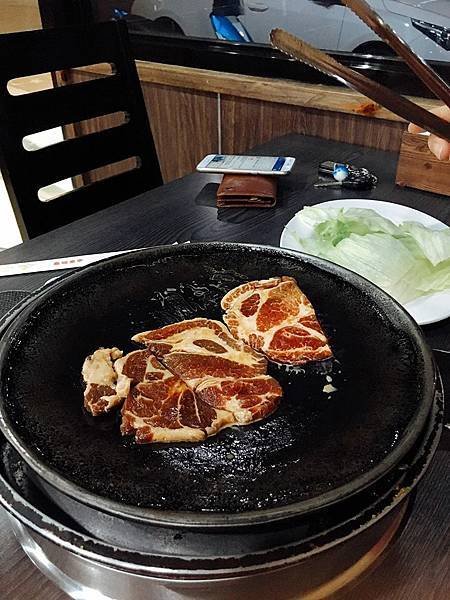 &lt;食記-桃園蘆竹&gt;位於學區美食-韓式鍋蓋烤肉-韓鼎