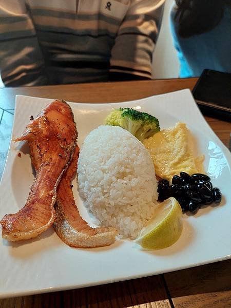 &lt;食記-桃園蘆竹&gt;好消息咖啡簡餐-讓你好好耍廢、吃飽看風景的