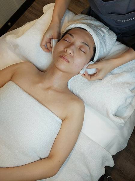 &lt;美容-新北永和&gt;小臉按摩_ 易筋撥氣拓小顏課程 讓小女孩變