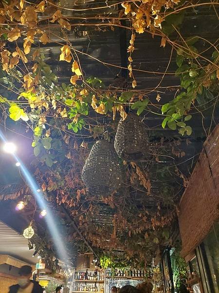 &lt;食記-桃園青埔&gt;2023青埔秘境酒吧-飲居 Behide(