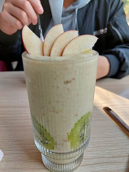 &lt;食記-桃園市桃園區&gt;連男人都愛的下午茶店-翻轉甜點((絕對