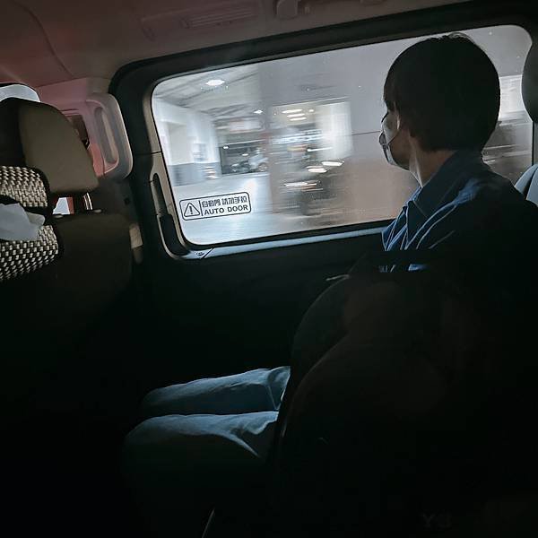真的實現了，他來台了，也來我家了，他來台第一個感想：摩托車好