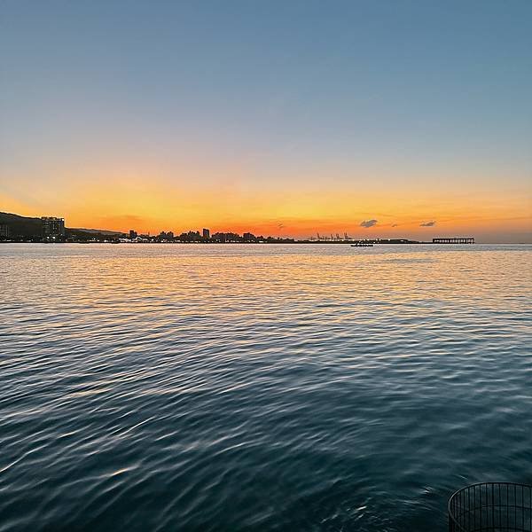 40張照片)淡水漁人碼頭看夕陽之八百年沒來跟他一起來別具意義