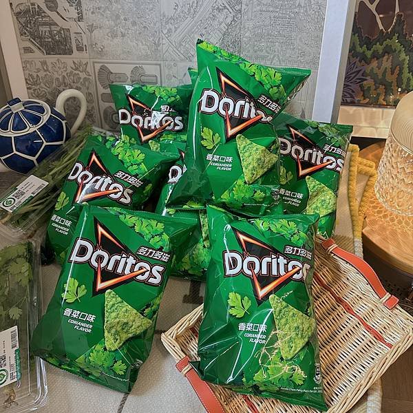 香菜撲鼻超夠味!!!!!!Doritos多力多滋香菜口味玉米