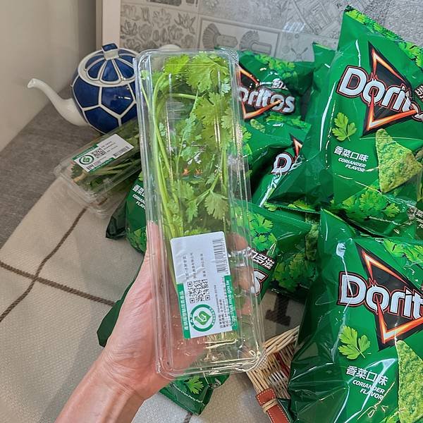 香菜撲鼻超夠味!!!!!!Doritos多力多滋香菜口味玉米