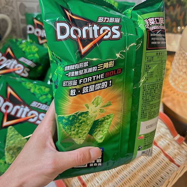 香菜撲鼻超夠味!!!!!!Doritos多力多滋香菜口味玉米