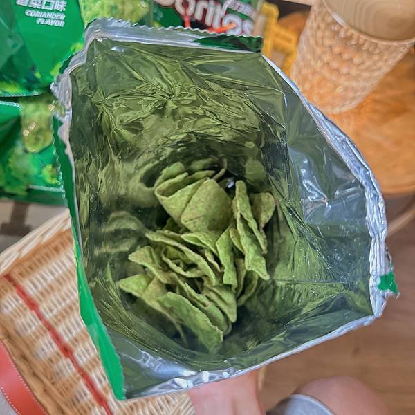香菜撲鼻超夠味!!!!!!Doritos多力多滋香菜口味玉米