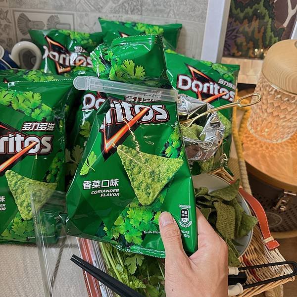 香菜撲鼻超夠味!!!!!!Doritos多力多滋香菜口味玉米