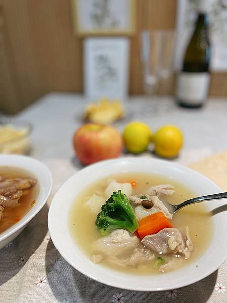 小宅食袋減醣湯～暖呼呼大份量的減醣健康餐開箱｜宅配低卡冷凍餐