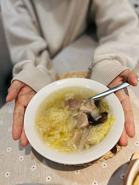 小宅食袋減醣湯～暖呼呼大份量的減醣健康餐開箱｜宅配低卡冷凍餐