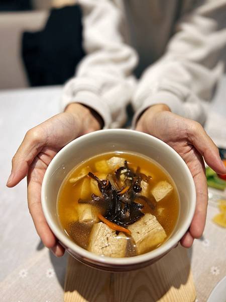 小宅食袋減醣湯～暖呼呼大份量的減醣健康餐開箱｜宅配低卡冷凍餐