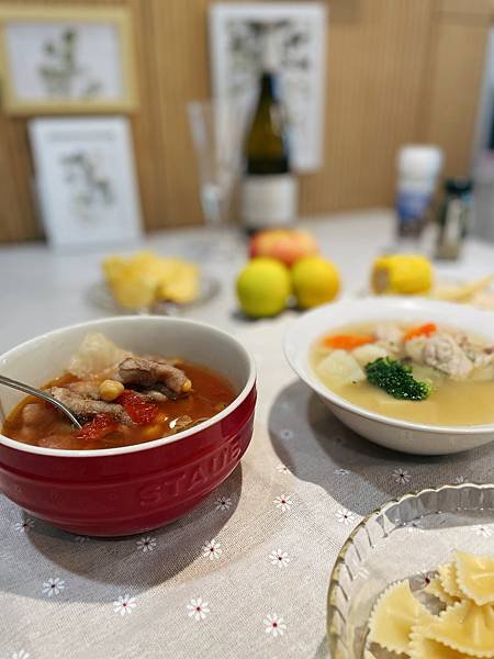 小宅食袋減醣湯～暖呼呼大份量的減醣健康餐開箱｜宅配低卡冷凍餐