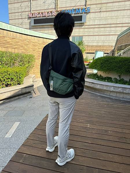 出遊包包推薦: Piccoloo可折疊收納旅行用半月尼龍包