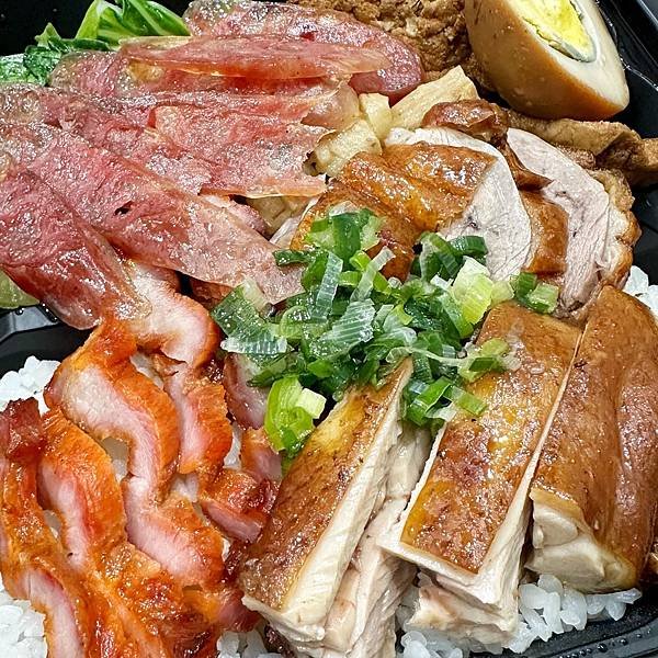 美食推薦‖ 《台北・伊通》名門燒臘 伊通店｜港式外帶便當，燒