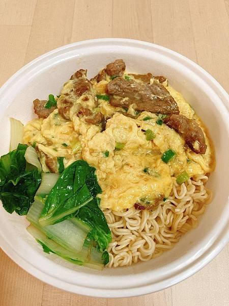 滑蛋牛肉公仔麵