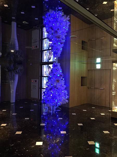 NEW2025年 - 台北市中山區 香水禮服酒店 首頁| F