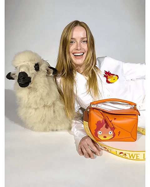 LOEWE_SS23_JT_HMC_CAMPAIGN_RGB_CROPPED_4X5_14-768x960