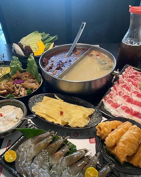 台中必吃鍋物 花東米飯豆腐鴨血和茶飲無限供應 老豆府 麻辣火
