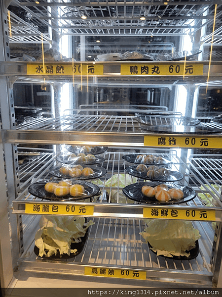 蘆洲火鍋推薦石寨自助石頭火鍋,肉肉控絕對不能錯過一盤100元