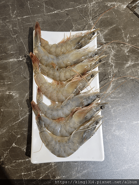 蘆洲火鍋推薦石寨自助石頭火鍋,肉肉控絕對不能錯過一盤100元