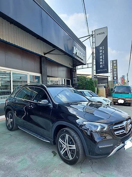 GLE300d-1