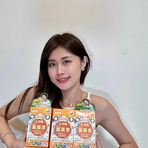 金盞花葉黃素膠囊-B群特別版它不僅幫助我改善狀況 還提升了我