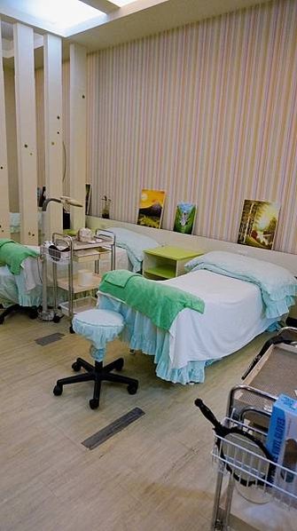 LINE_ALBUM_230301_4